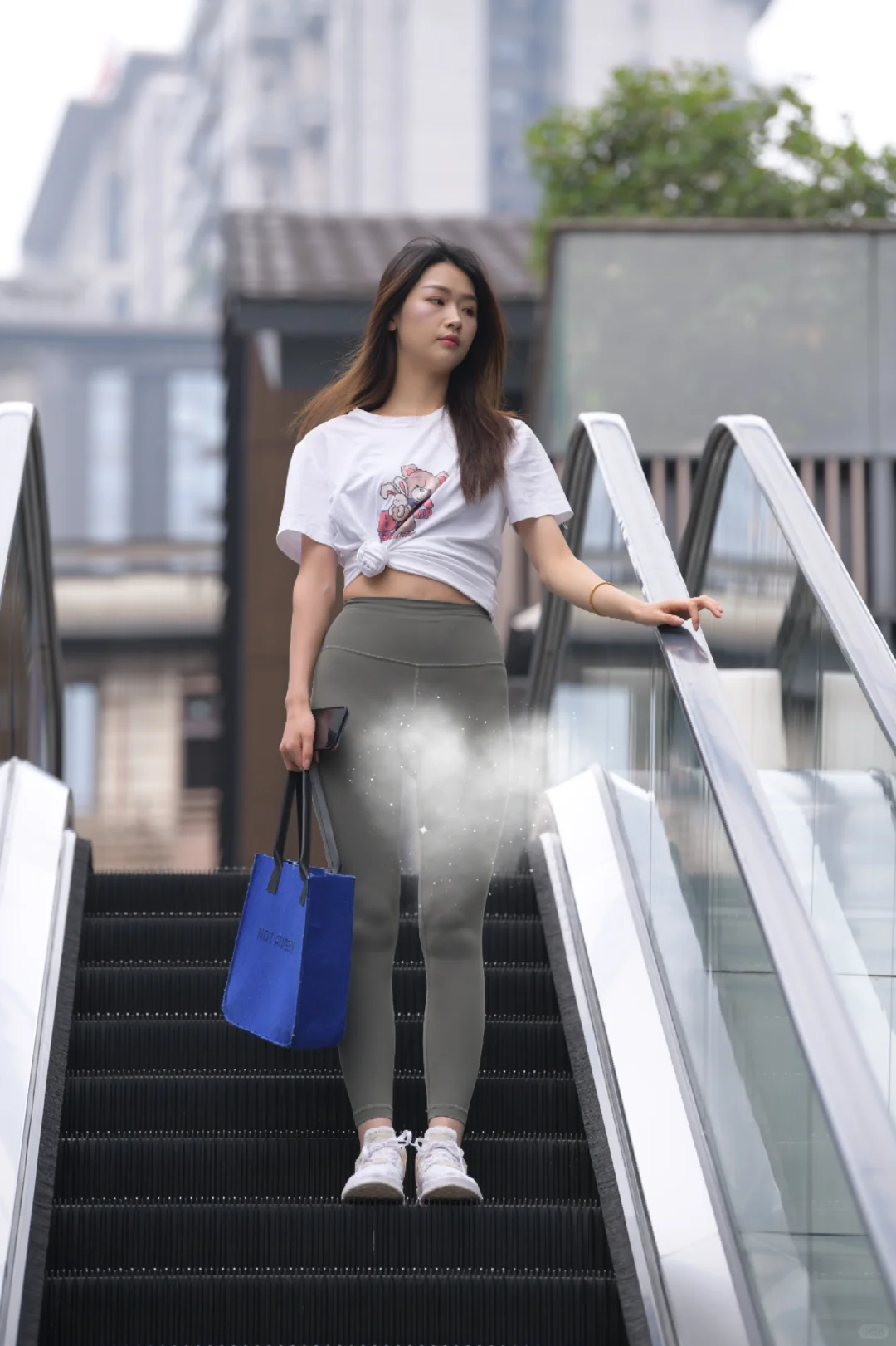 街拍美女——瑜伽裤穿搭