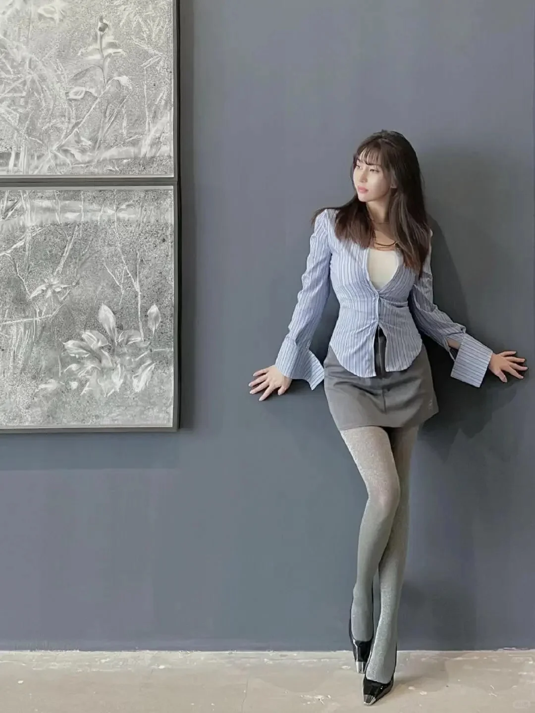 美女7色薄丝+175 大长腿，百变风情，干练妩