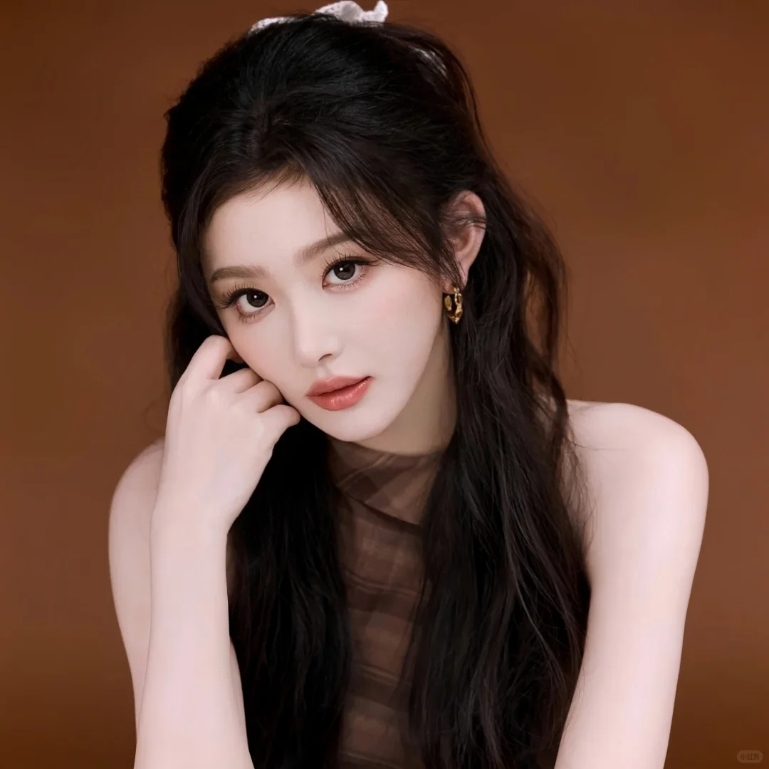 𝑾𝒆𝑪𝒉𝒂𝒕女头 | 孔雪儿