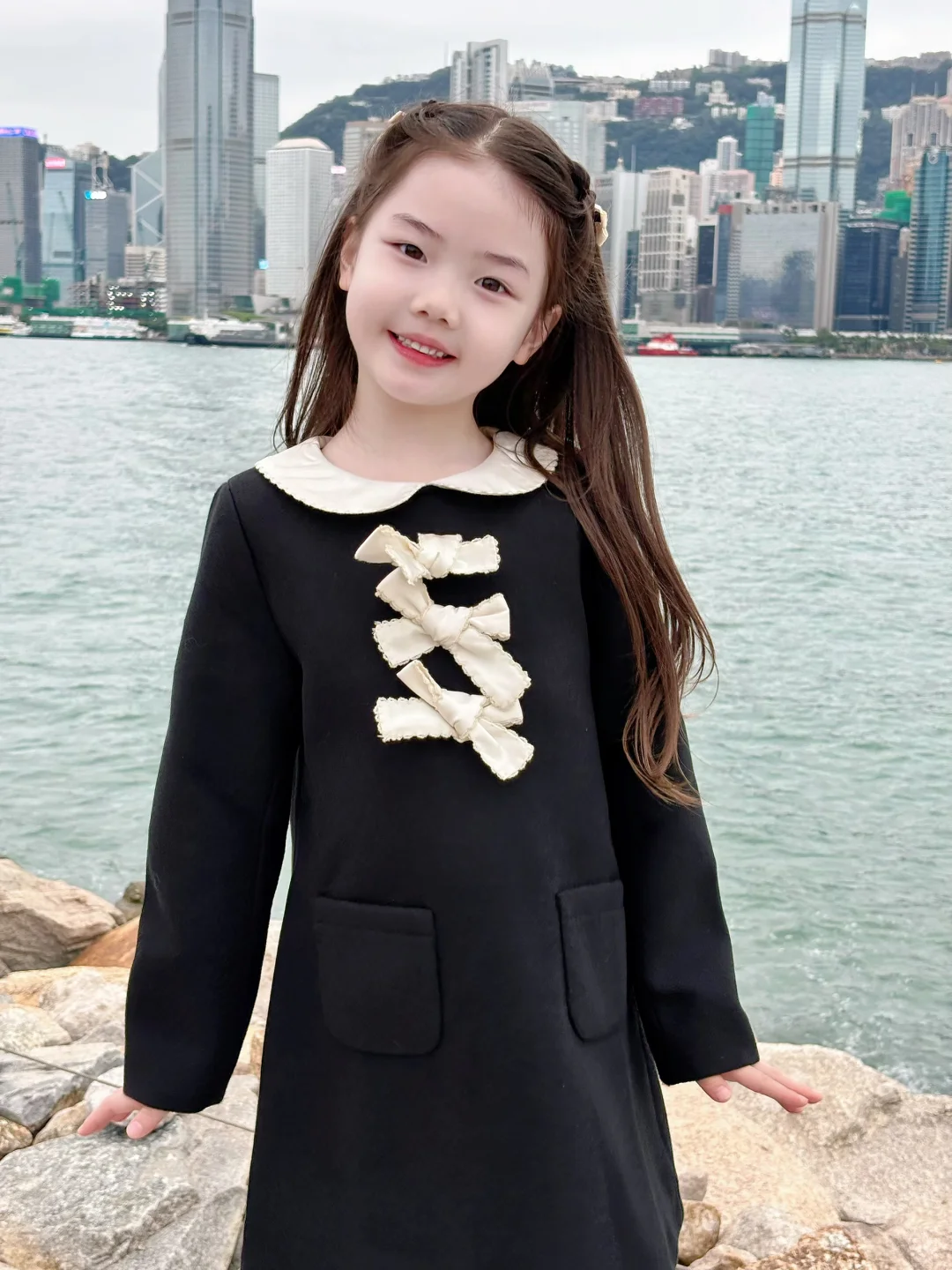 🇭🇰香港海边偶遇千金风女孩，太可爱了吧！