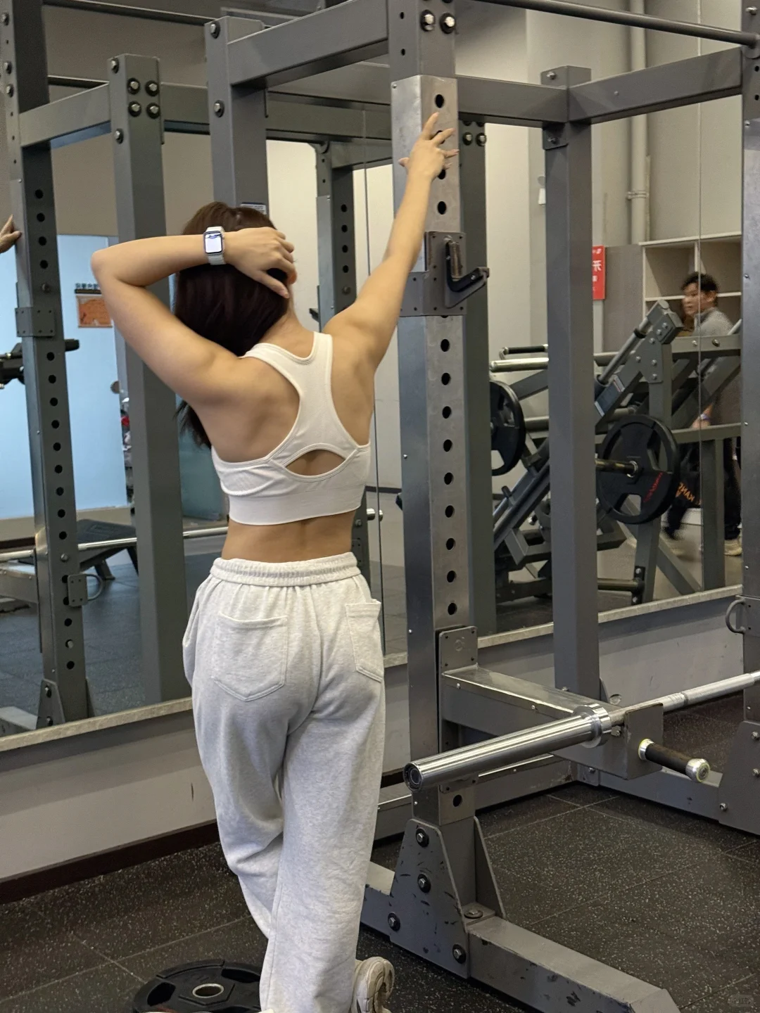 162/50 薄肌女孩 背部线条