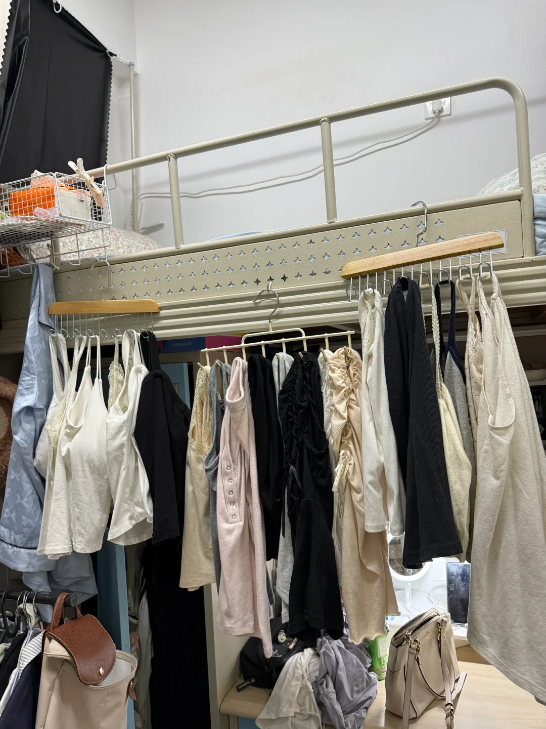 女人 为什么要买这么多吊带