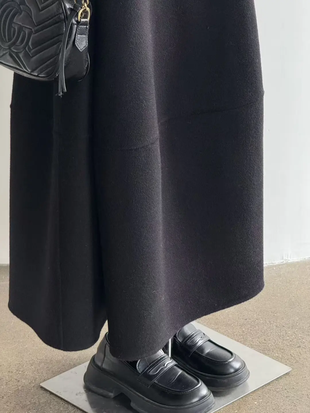 秋冬就爱穿背心裙🖤小黑裙的氛围感绝了