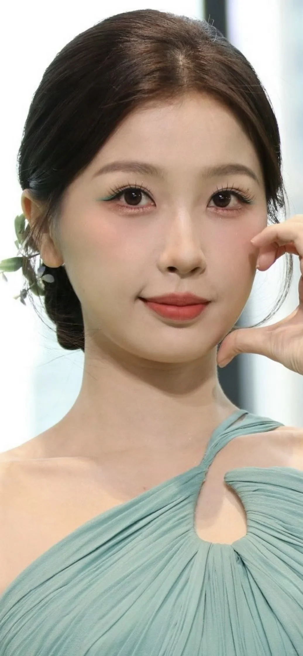 虞书欣 骨相美气质好好 美的