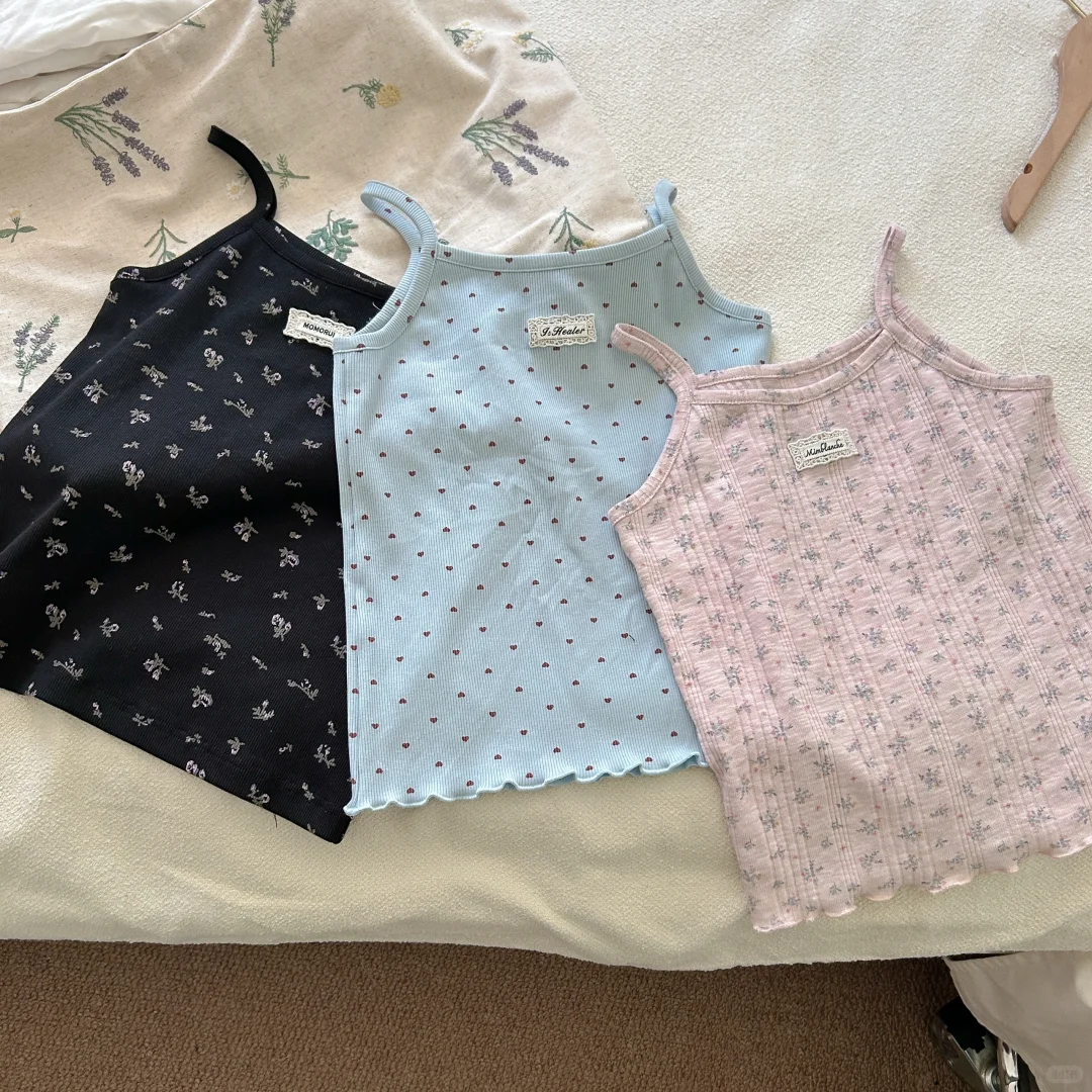 给女儿做几件夏天的小吊带