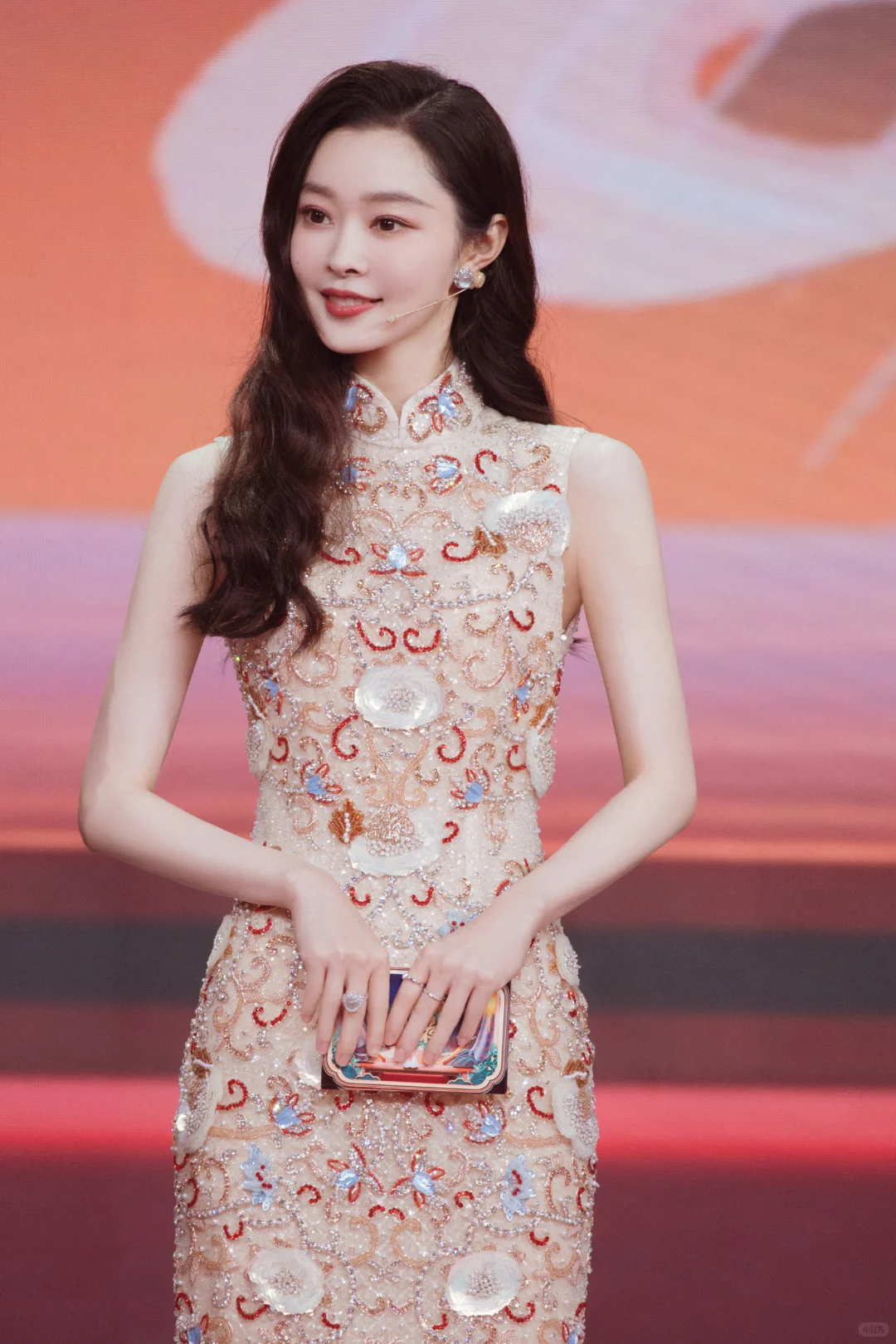 被女明星的中式旗袍穿搭狠狠拿捏了👍