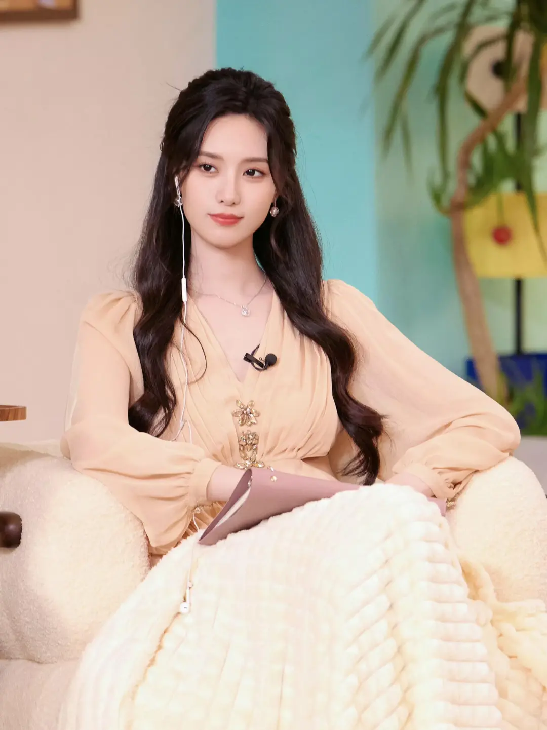 [美女简介＆绝美图片18张-徐艺洋]