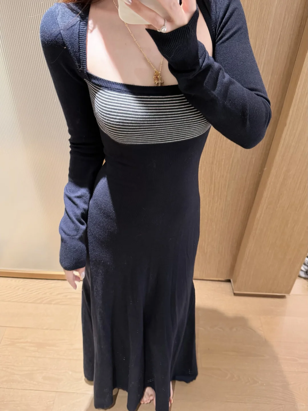 花小钱做大美女🔗藏青色收腰长裙好显瘦