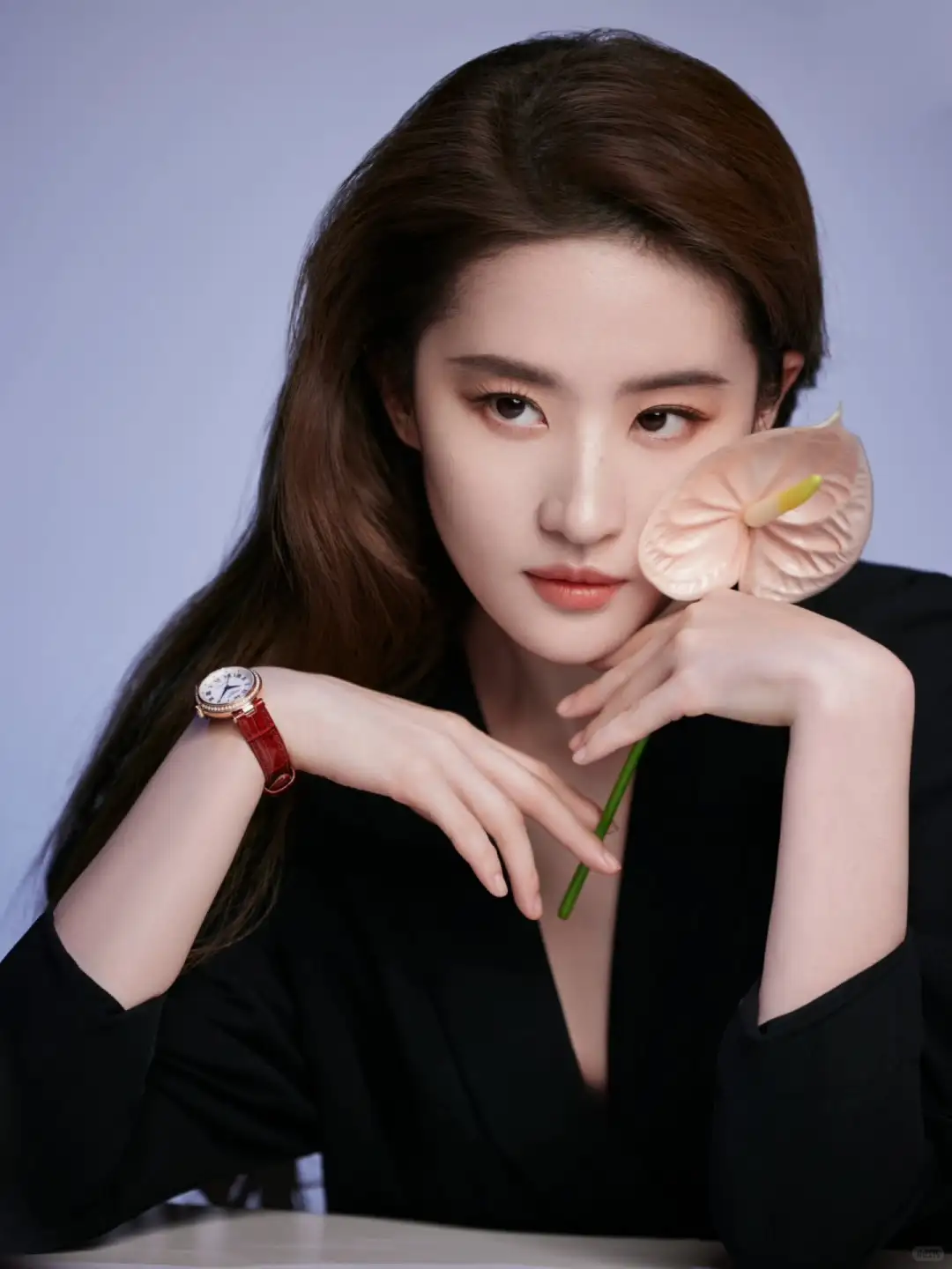 刘亦菲这组图直接把“仙气”焊在脸上了