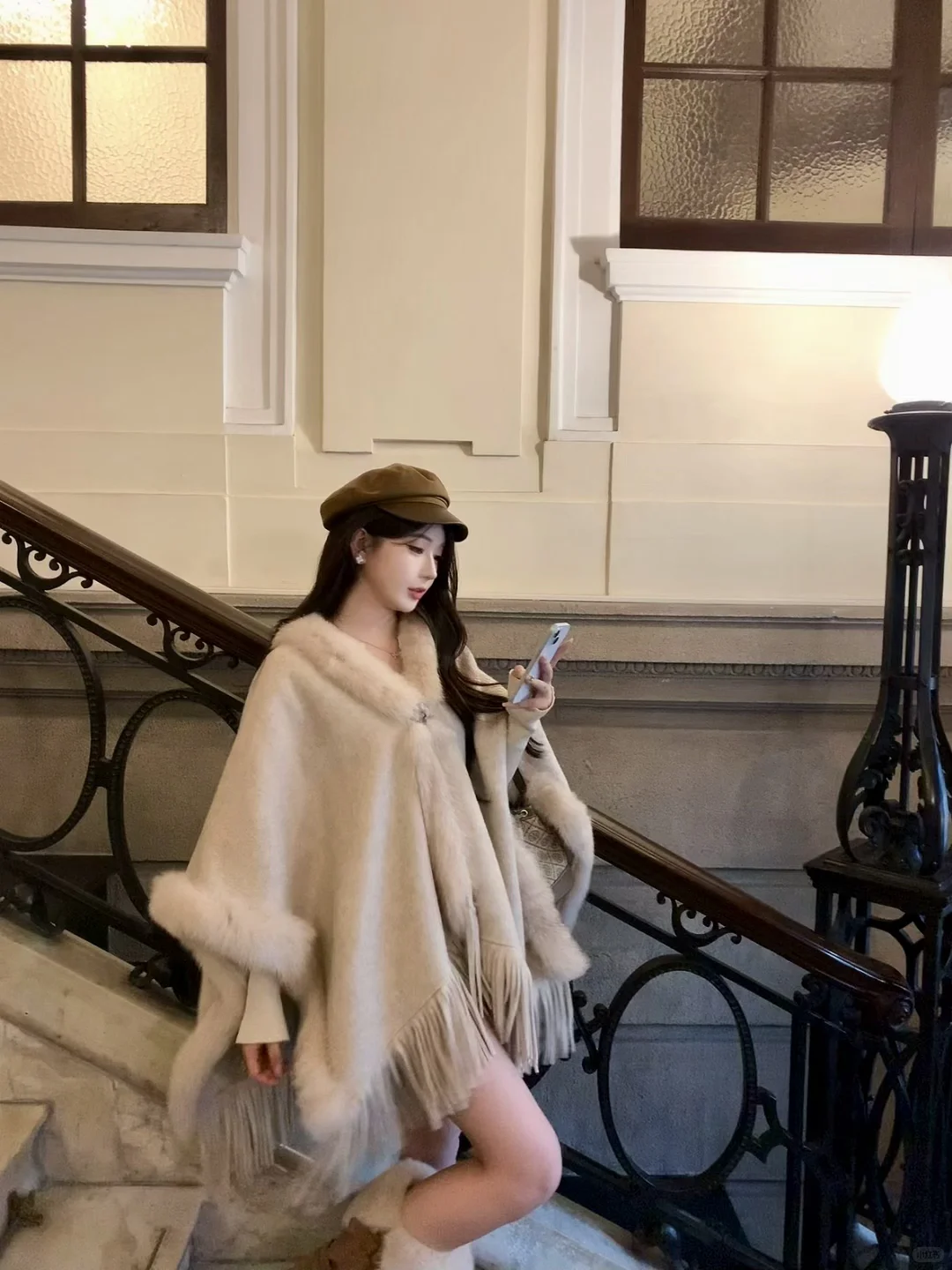 整条街温柔的风都是斗篷吹的🤎