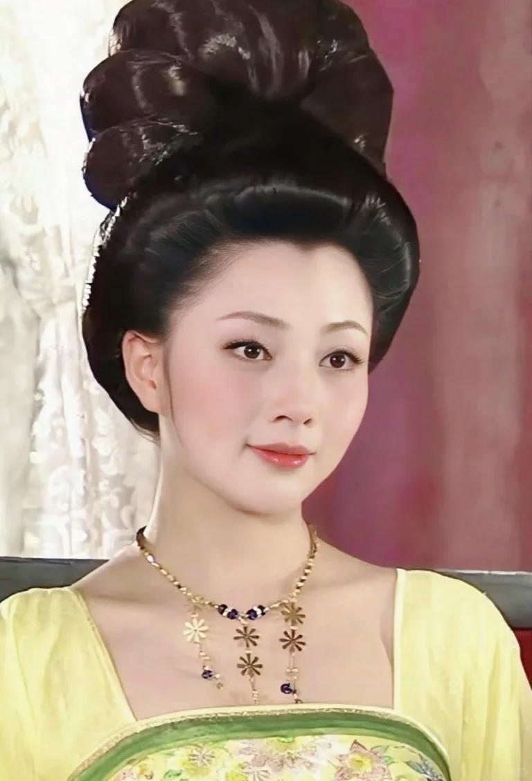 怎么会有这么美的女主