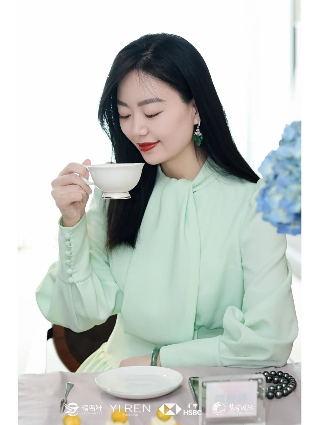 YIREN怡人丨🏨无法抗拒的高岭之花穿搭