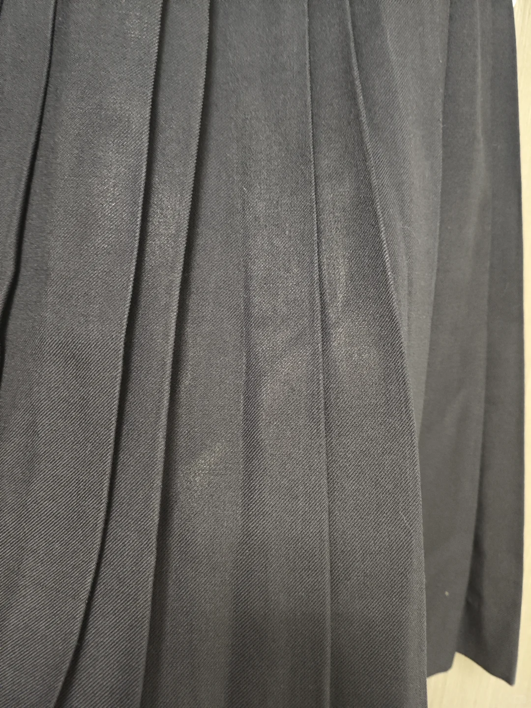 【记录】宽腰封带刺绣重褶绀裙