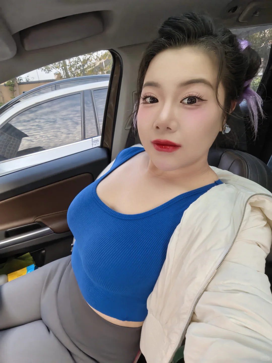 瑜伽裤是真显瘦，胖头鞋是绝配