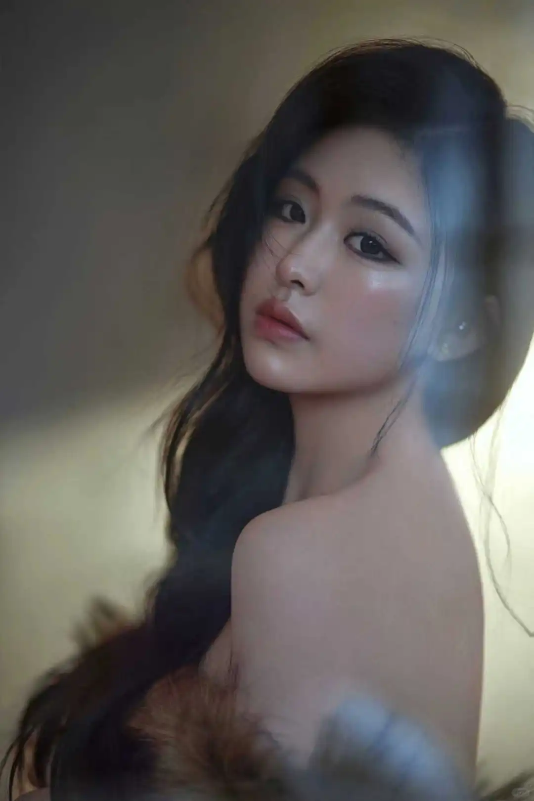 暗调轻私房|比巴掌先来的 是姐姐的香气