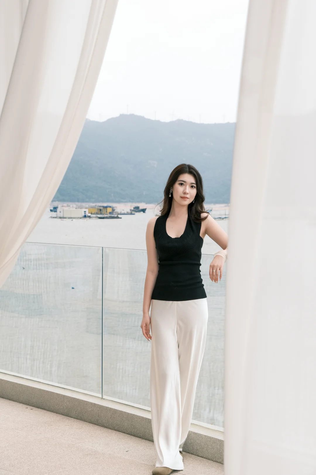 南澳岛阴天实拍礁石恋