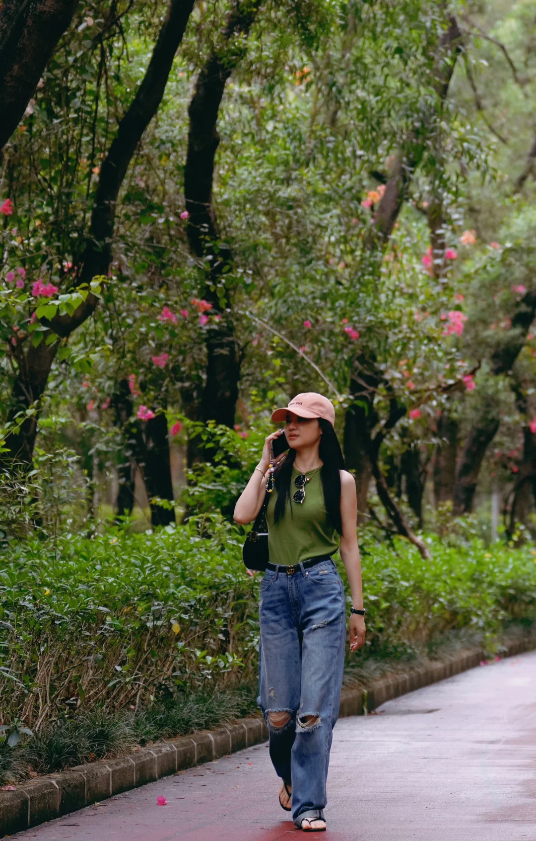 哈哈哈…40岁的美少妇