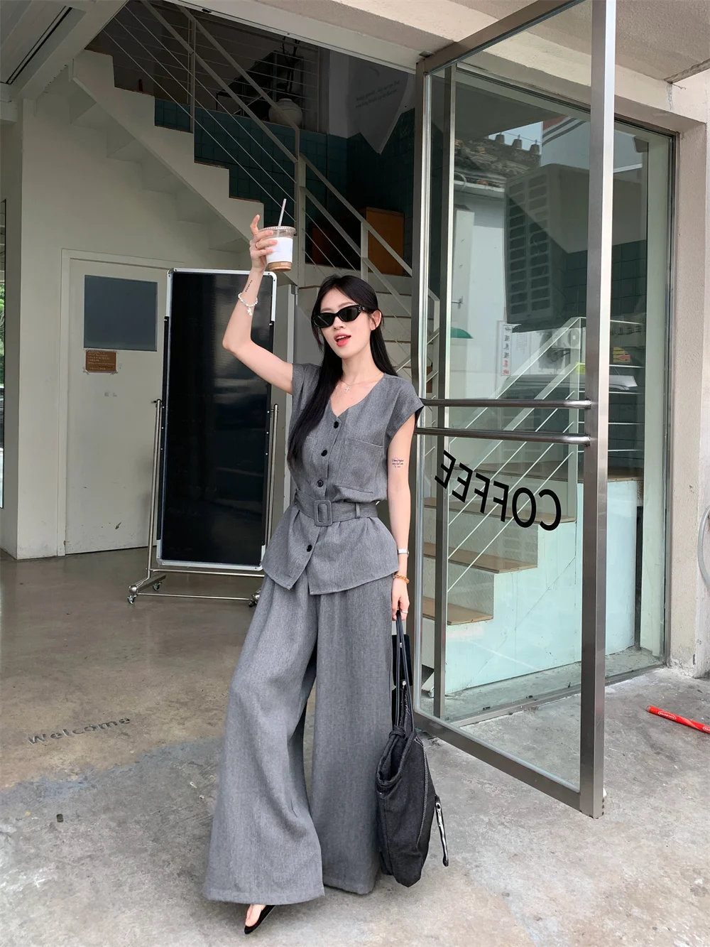 休闲松弛感穿搭来咯！！！气场全开