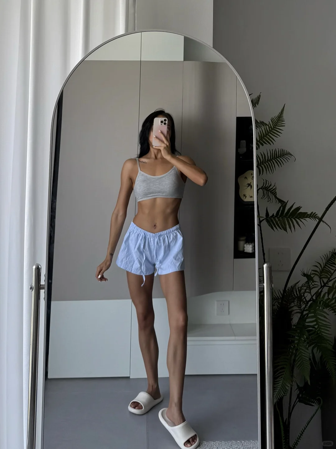 live 身材基础 肤色就不基础