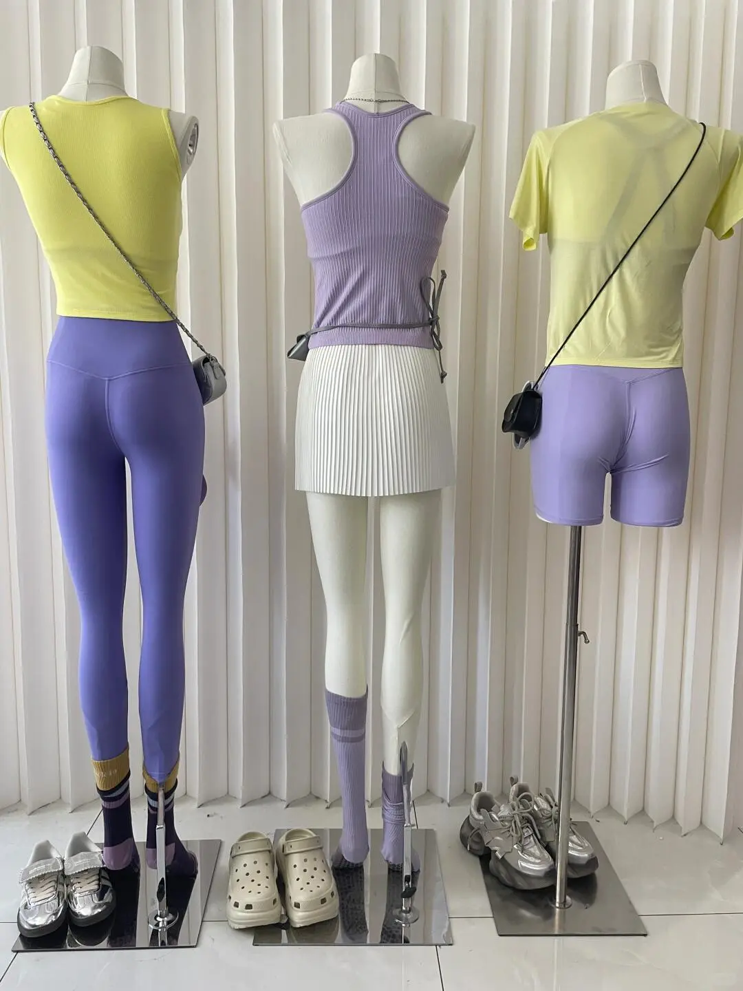 被紫色黄色白色瑜伽服美晕了！