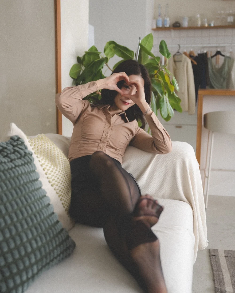 韩国棒子还是可以一眼分辨出来的