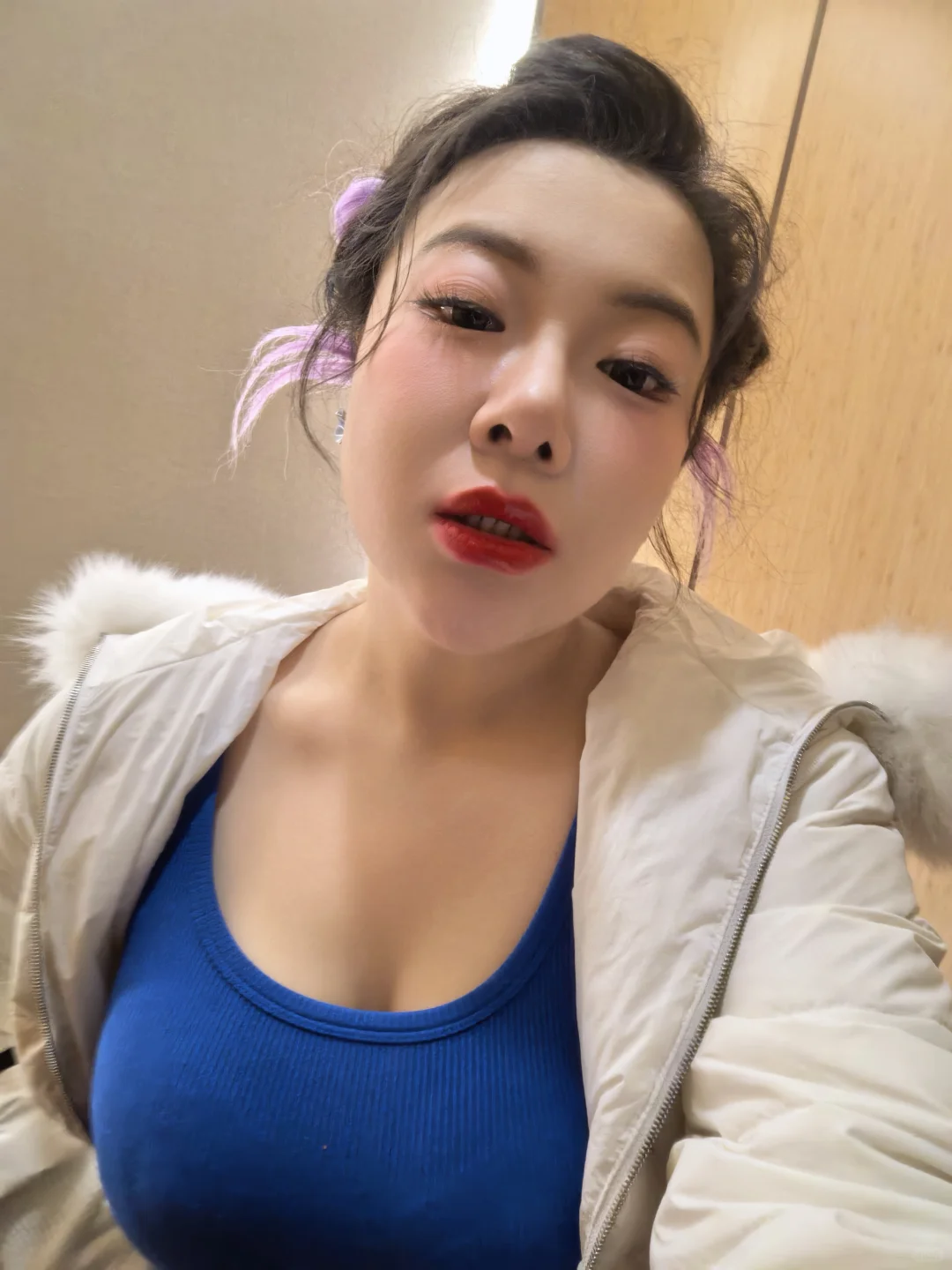 瑜伽裤是真显瘦，胖头鞋是绝配