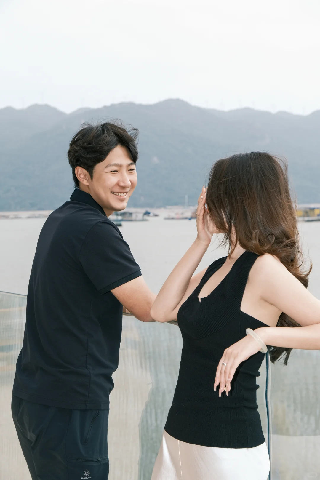 南澳岛阴天实拍礁石恋