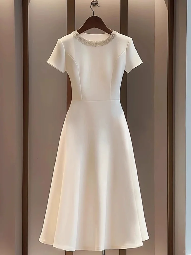 👑一件即高级又气质裙子～哥弟白色连衣裙