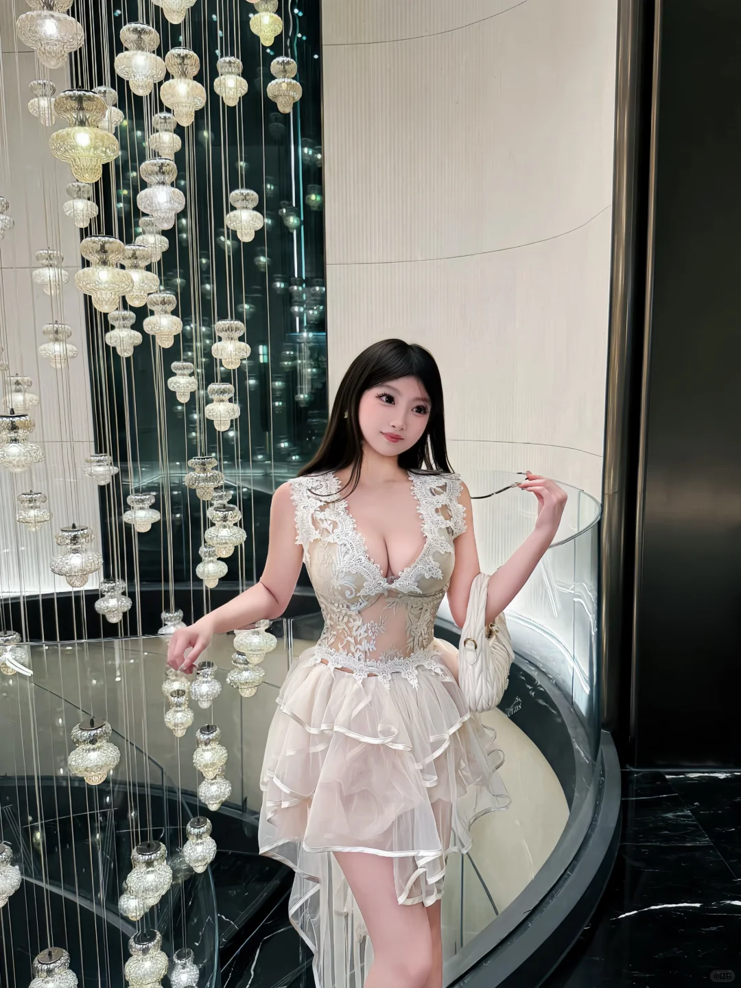 性感不是穿的少 而是眼神刚刚好