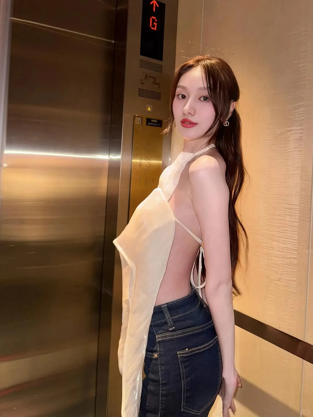 牛仔裤真的很显身材嘻嘻