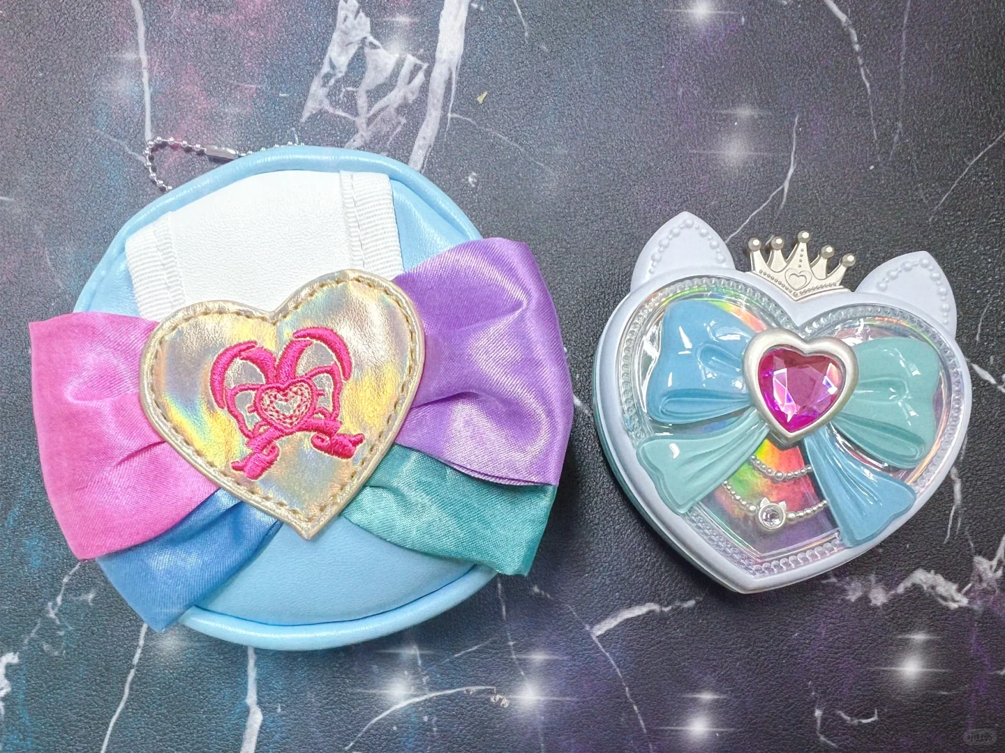 颜值超高的✨闪亮猫咪粉盒🐱💙💚