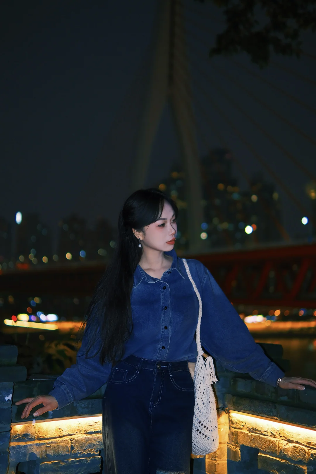 什么？女人为了出片，在重庆废腿一点不是事