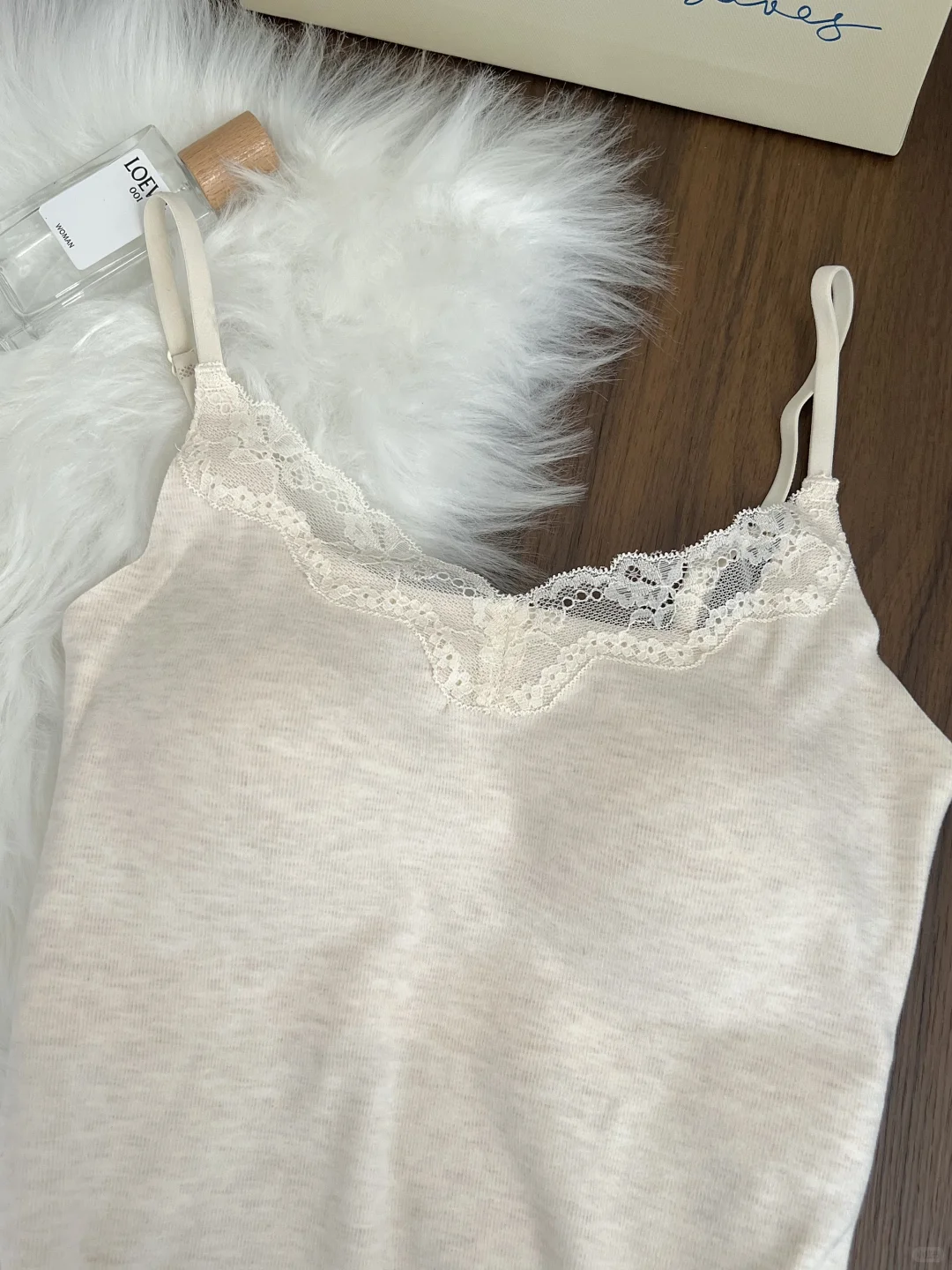 蕾丝拼接叠穿氛围感绝啦～