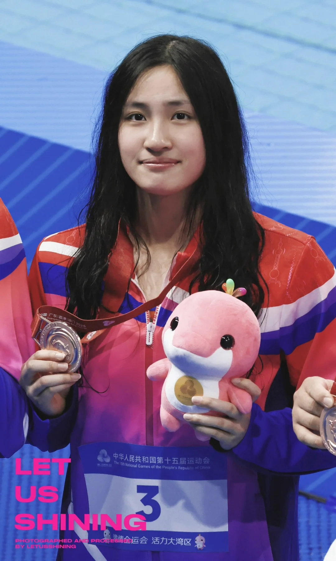 不知道的以为liz转行游泳了…