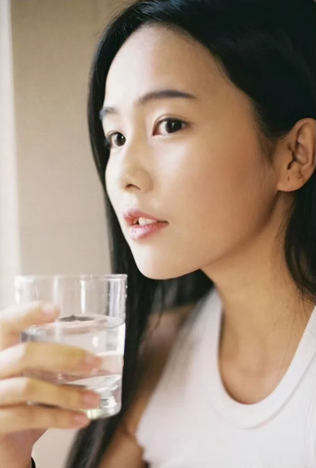 白鹿出道前就好看