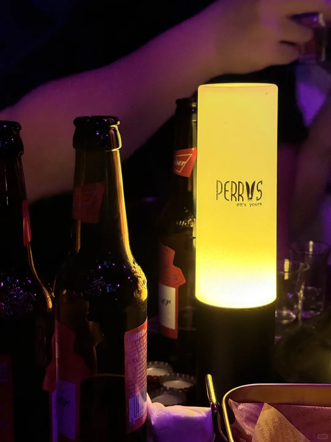 额没有衣服穿了