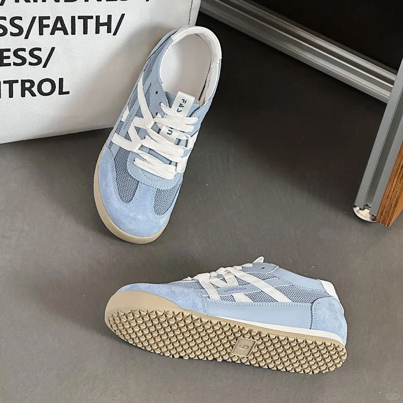 德训鞋女2025新款：复古与时尚的完美碰撞