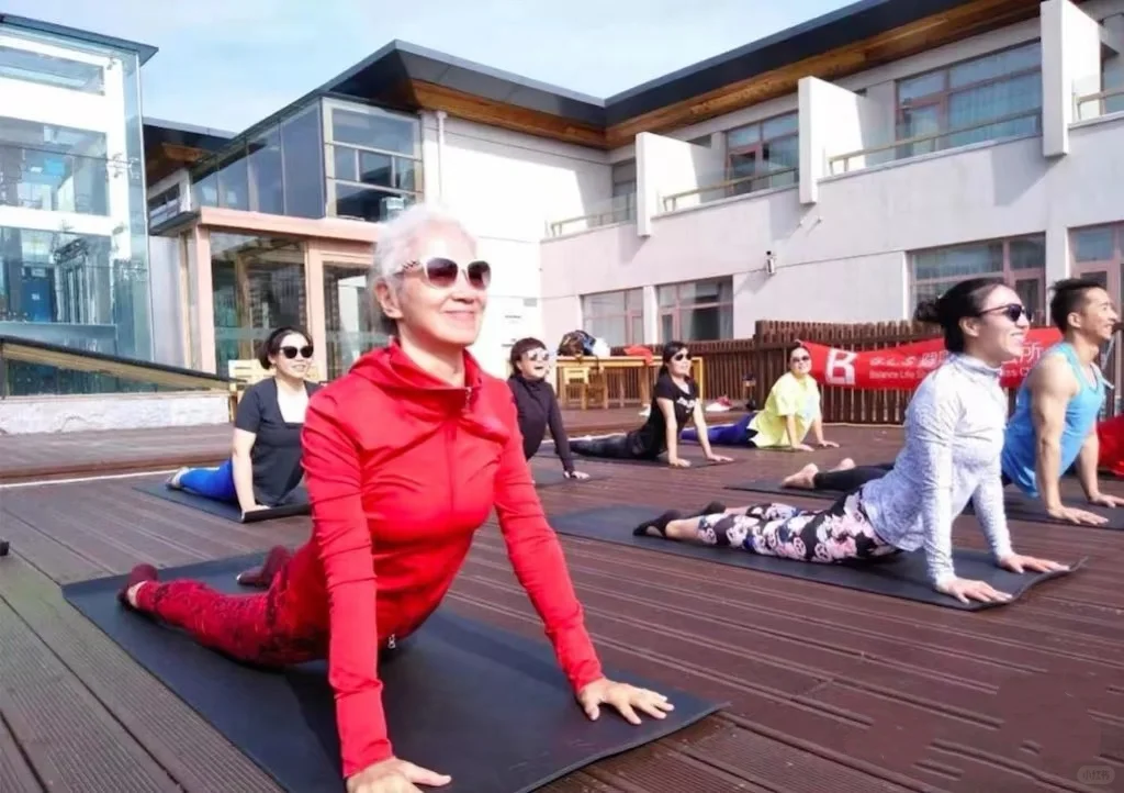 中国最美瑜伽奶奶