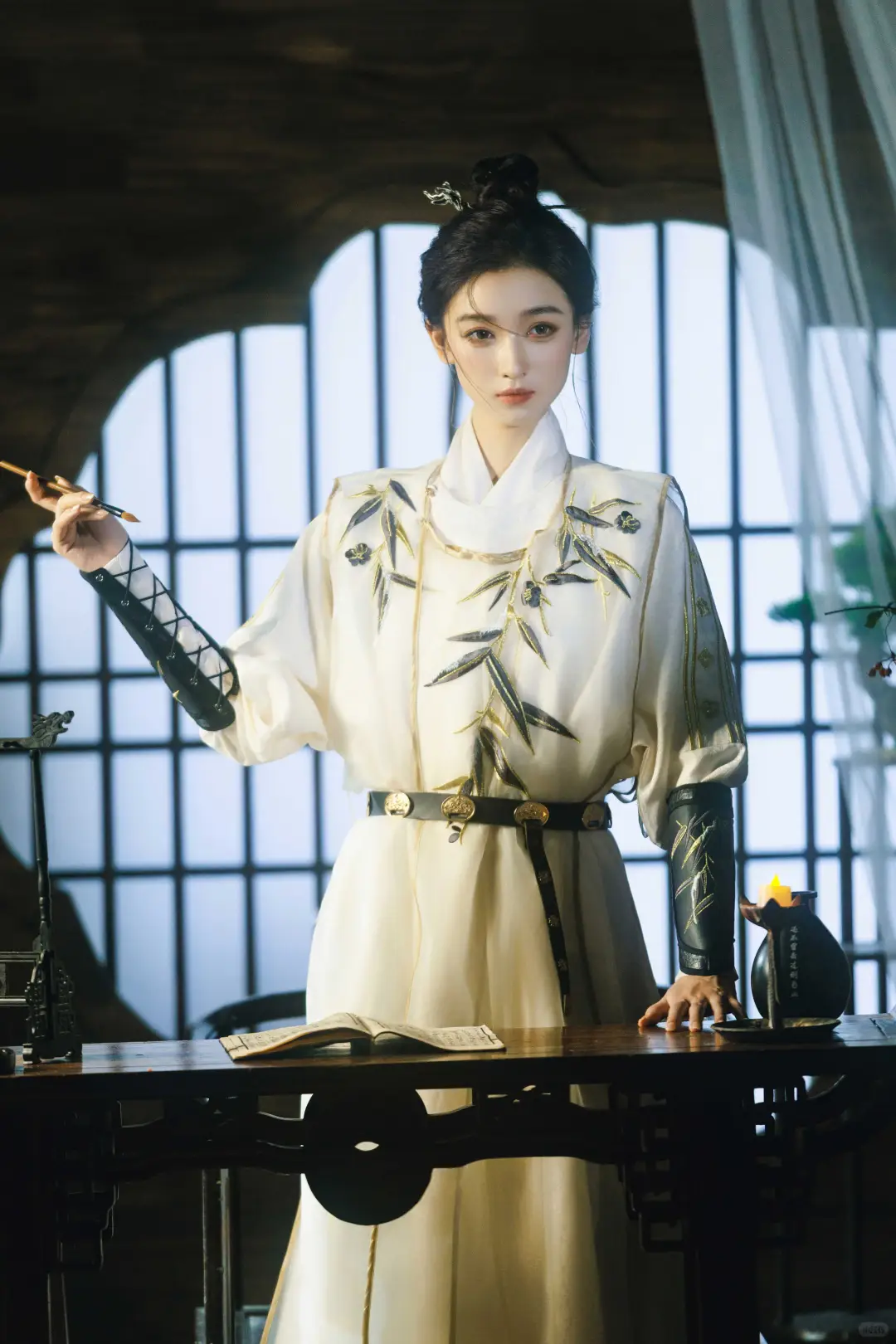 文可执笔书墨香，武能仗剑走江湖｜汉服写真