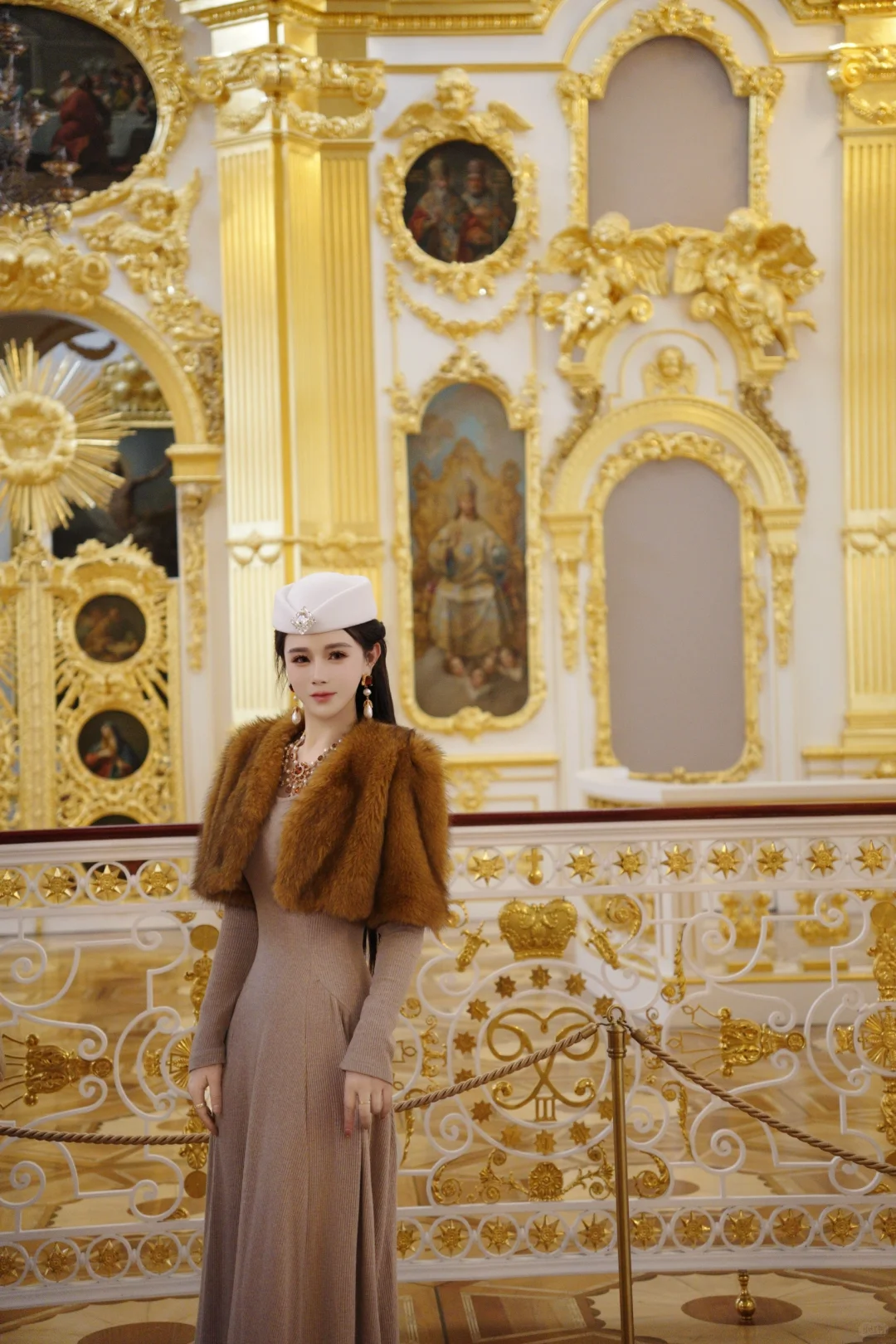 🇷🇺穿漂亮裙子到冬宫真的会收费10000🦌