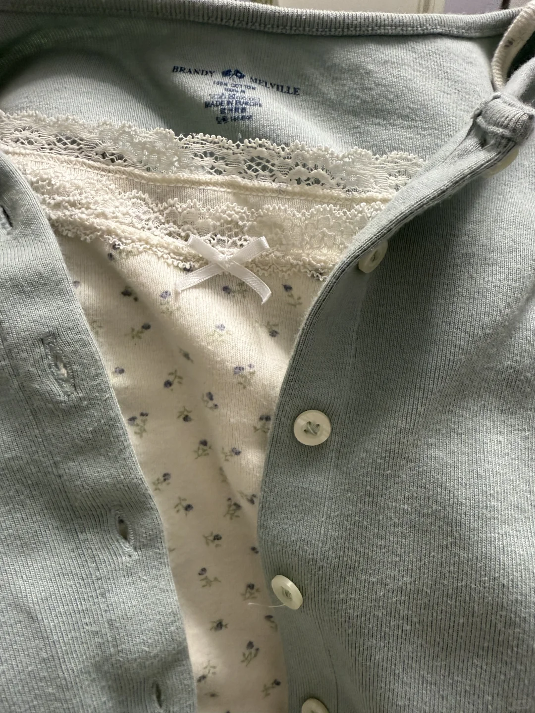 BM小碎花吊带太绝了~