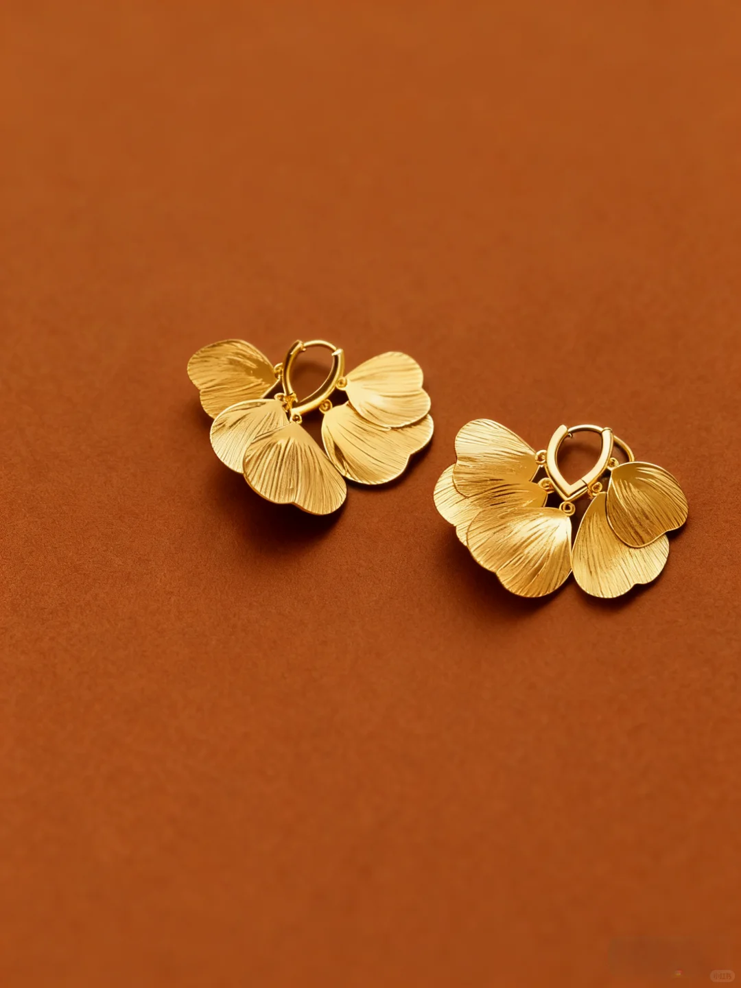 戴对一对耳饰就能拥有小V脸，变美作弊神器