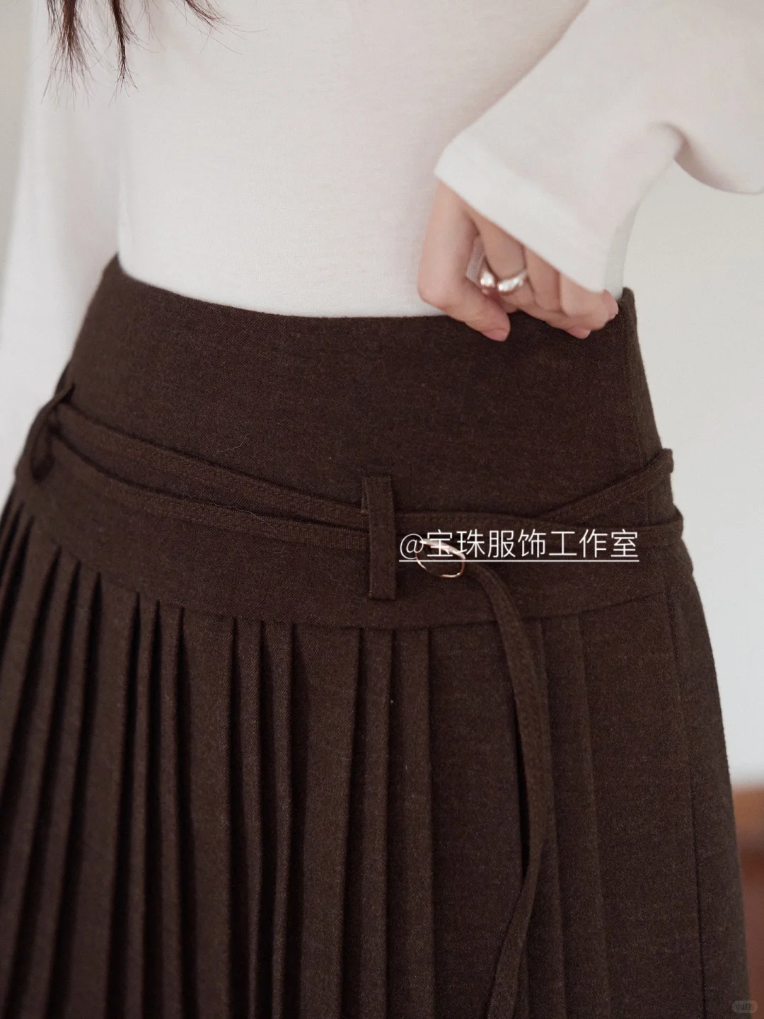 呢料百褶a字短裙女秋季新款半身裙