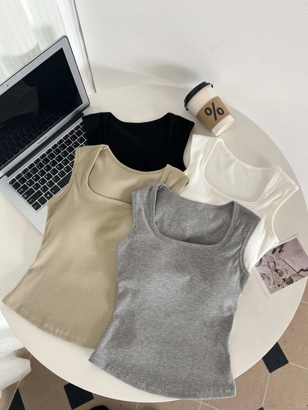 静物拍摄分享｜纯欲方领吊带