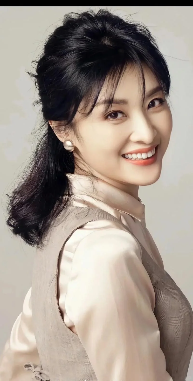 周涛：岁月不败美人，优雅永不过时✨