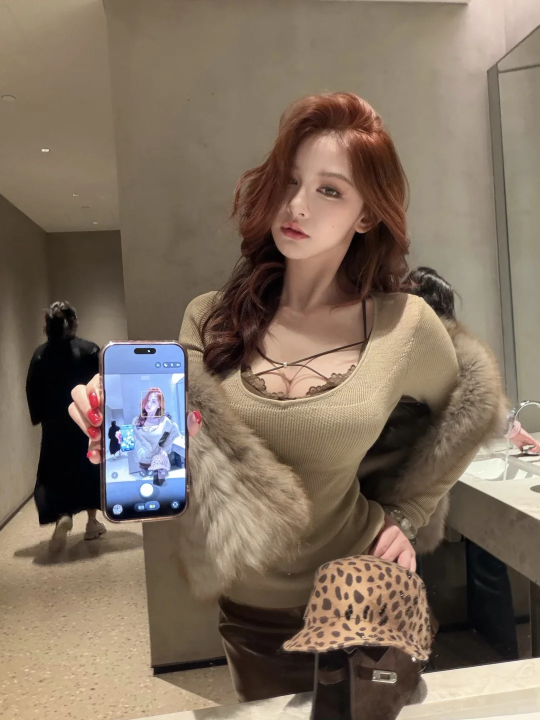 我做的新衣服和我的新发色