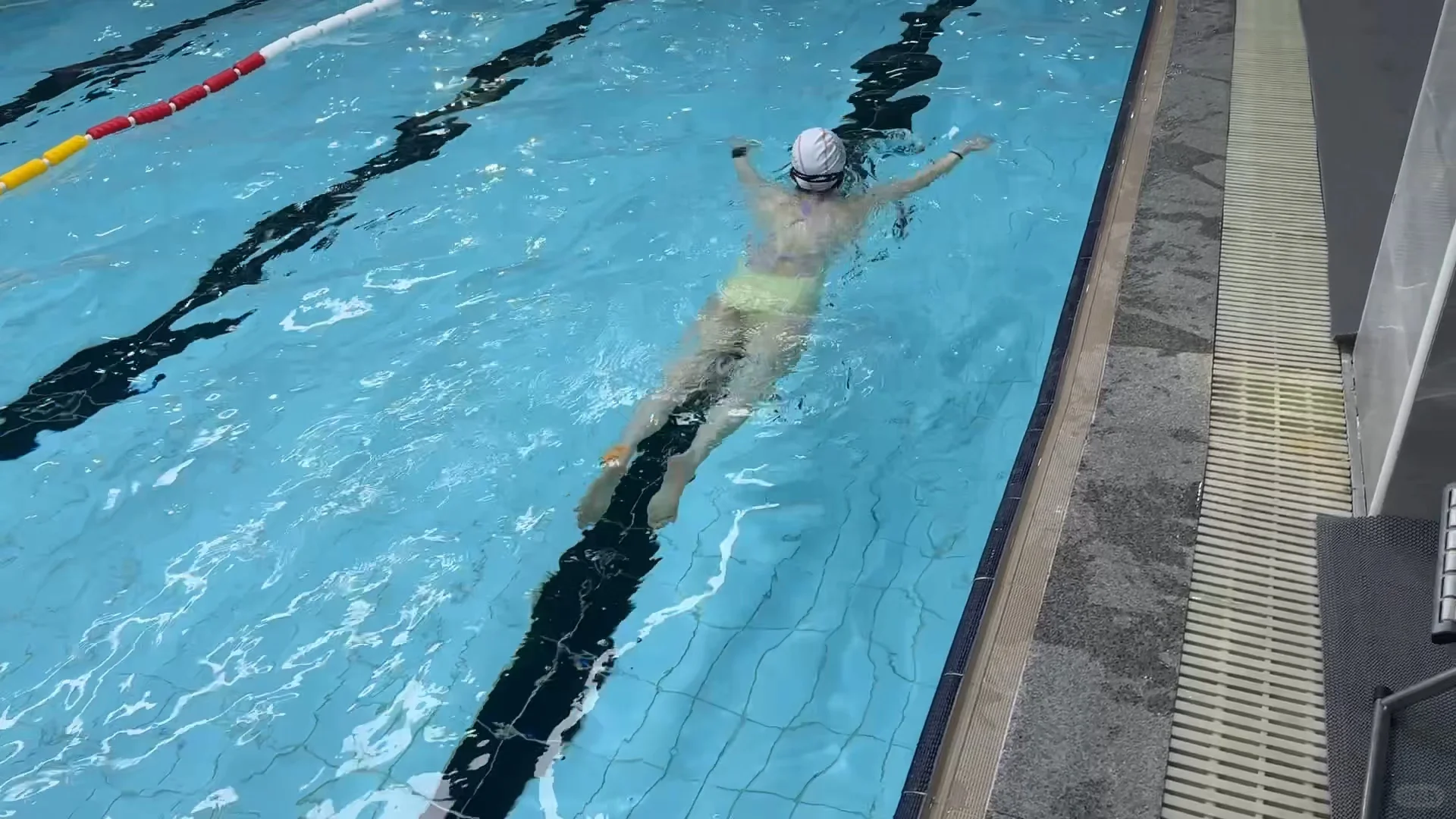 我会游泳🏊‍♀️你去救你妈吧