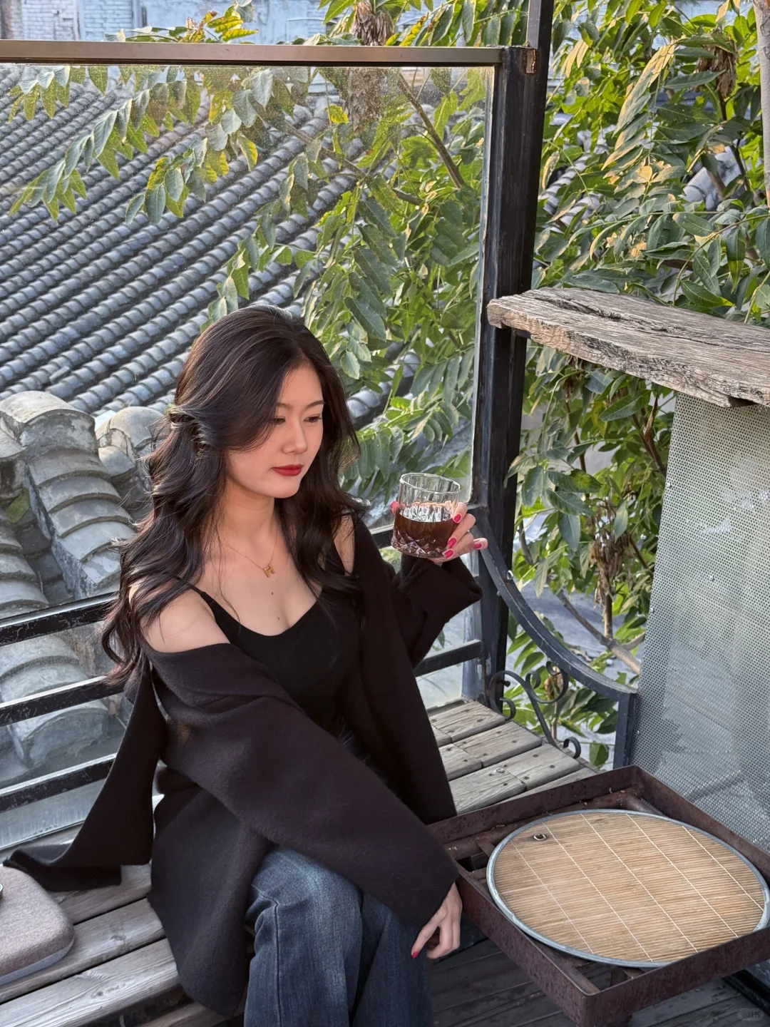 今儿不上班 今儿上房揭瓦！