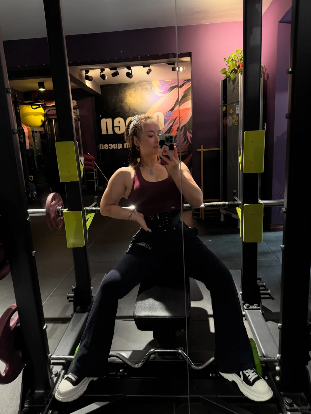 壮壮实实的三角肌