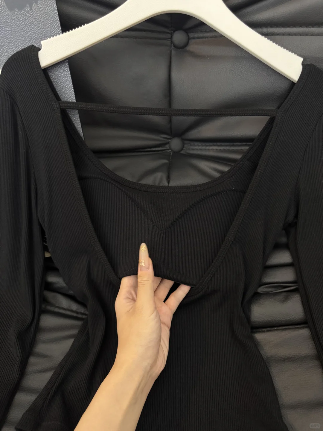 这清冷调调一眼心动！绑带露背给的秋日氛围